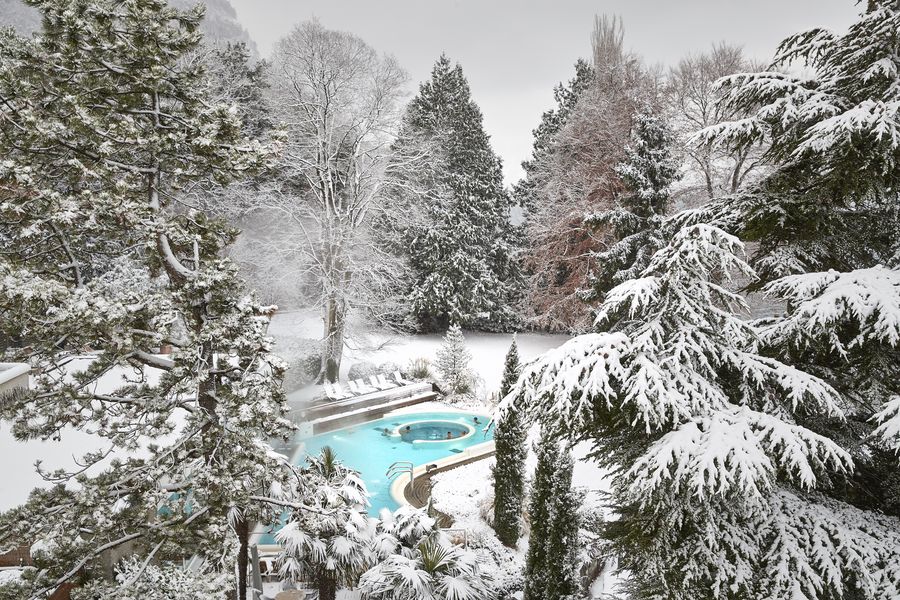 Aussenpool BEATUS Wellness- & Spa-Hotel im Winter