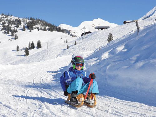 Schlittelspass am tief verschneiten Wiriehorn