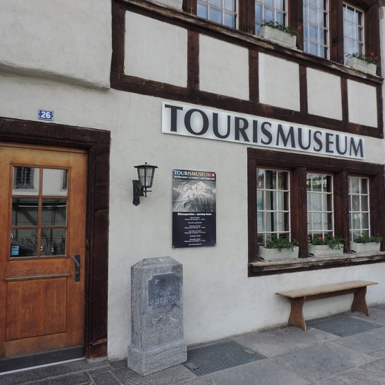 Tourismuseum in Unterseen erzählt spannende Geschichten über den alpinen Tourismus